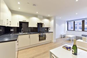 Streatham High Road, Streatham SW16- click for photo gallery
